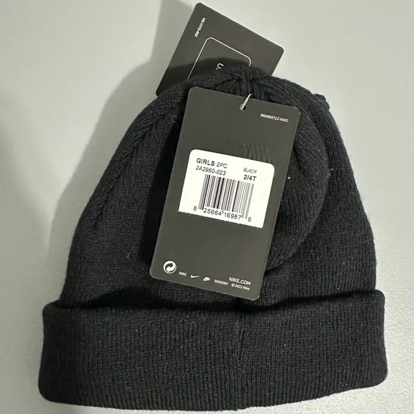 Nike bennie,mittens set for kids black with pink lettering. - Picture 2 of 3